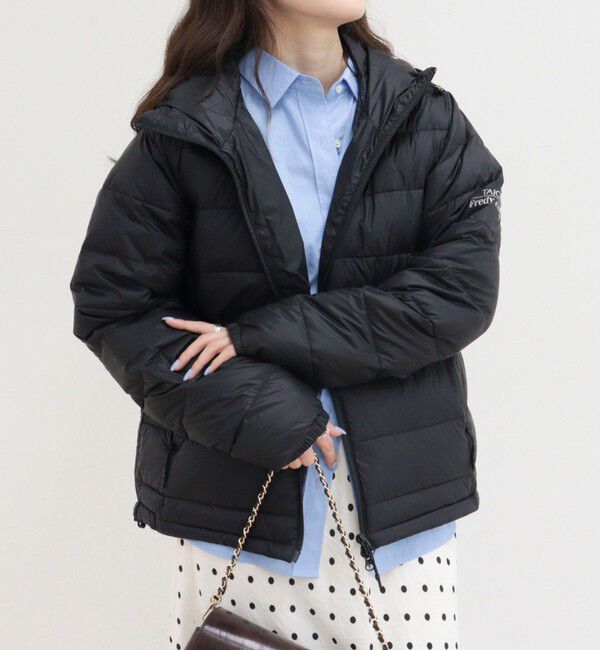 fredy emue「《別注》【TAION/タイオン】LIGHT DOWN HOODIE」|ダウン|