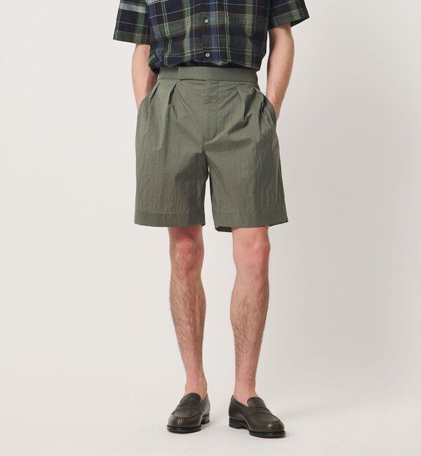 UNITED ARROWS「ワッシャーナイロン 2プリーツ サイドアジャスター ショーツ 撥水 ヨコストレッチ」|その他|OLIVE