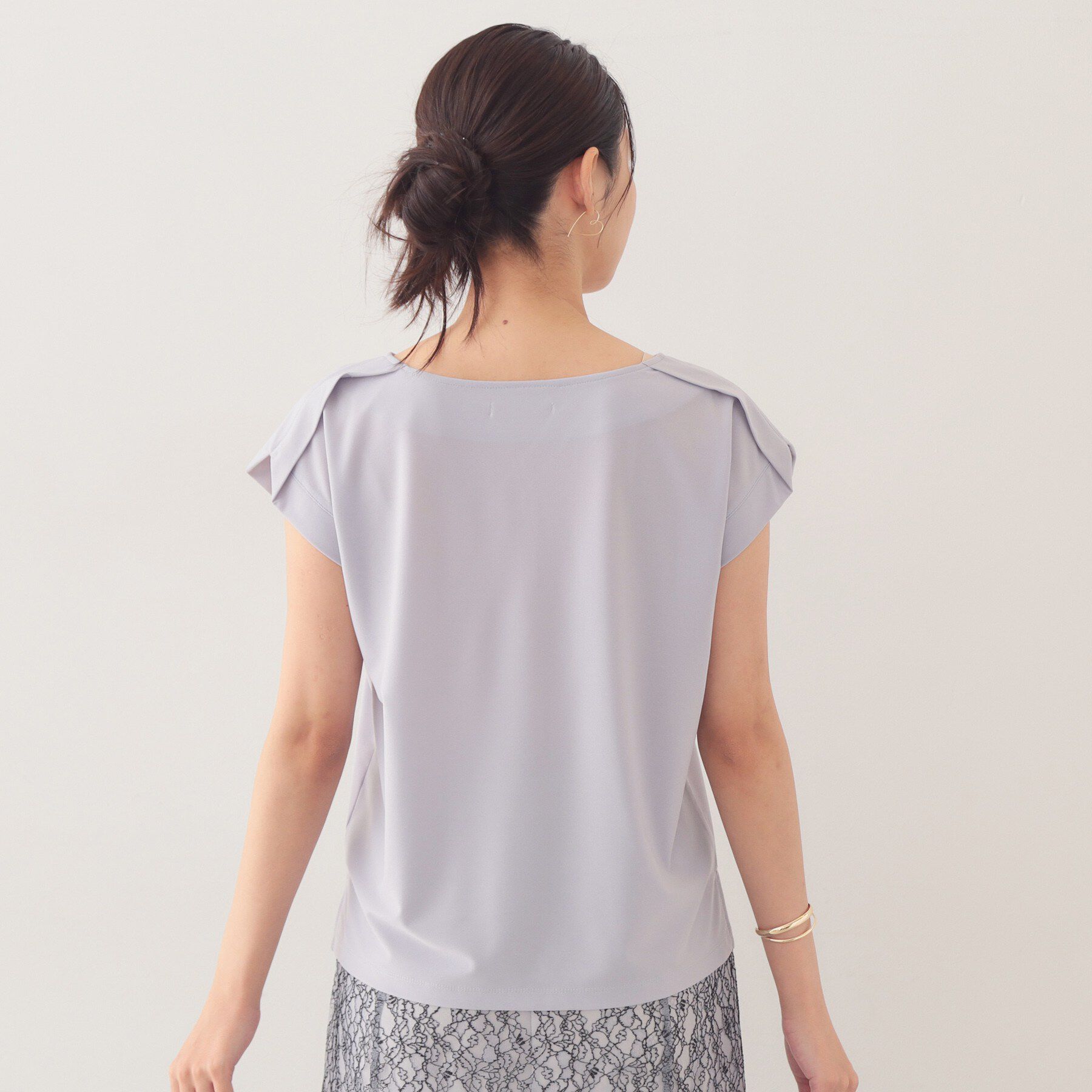 index「【接触冷感】ひんやりキーネックフレンチトップス《洗濯機OK》」|Tシャツ・カットソー|