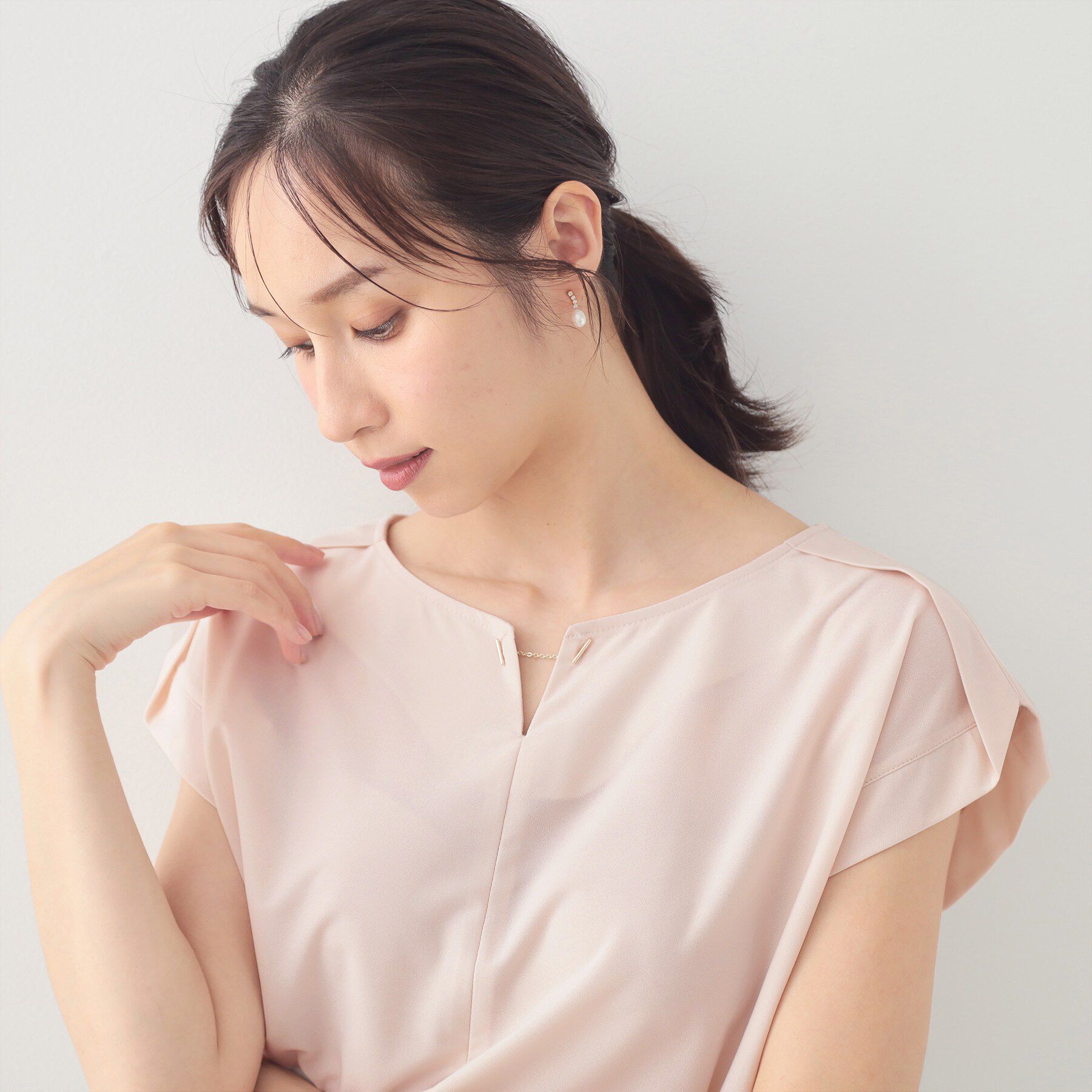index「【接触冷感】ひんやりキーネックフレンチトップス《洗濯機OK》」|Tシャツ・カットソー|