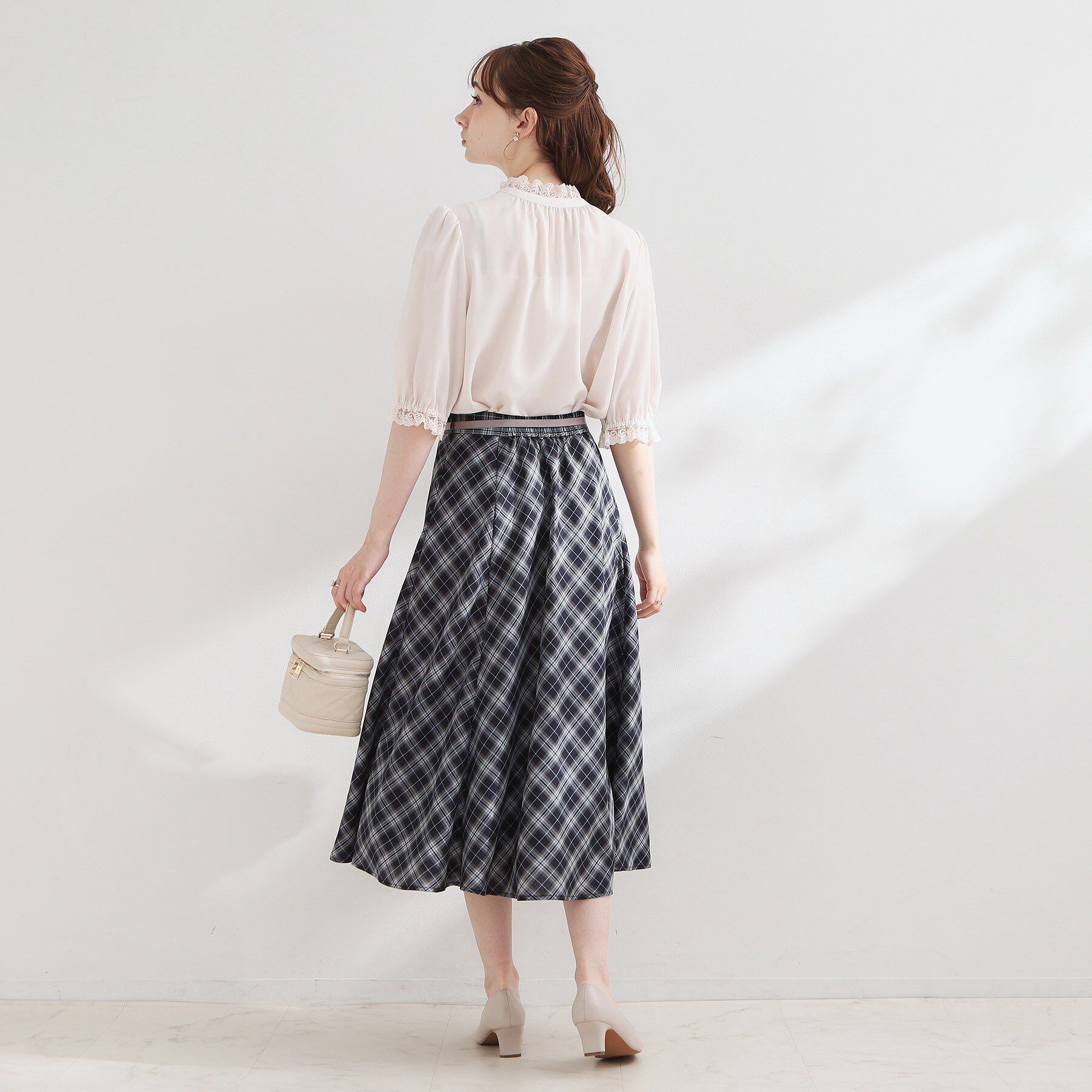 Couture broach「【大人上品・前後2WAY】エンブロレース 5分袖ブラウス【洗濯機可】」|シャツ・ブラウス|