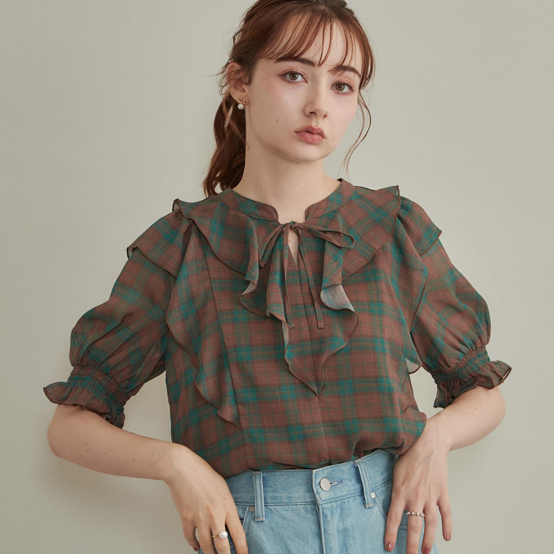 Couture broach「【楊柳シフォンで涼しく】フリルチェックブラウス」|シャツ・ブラウス|