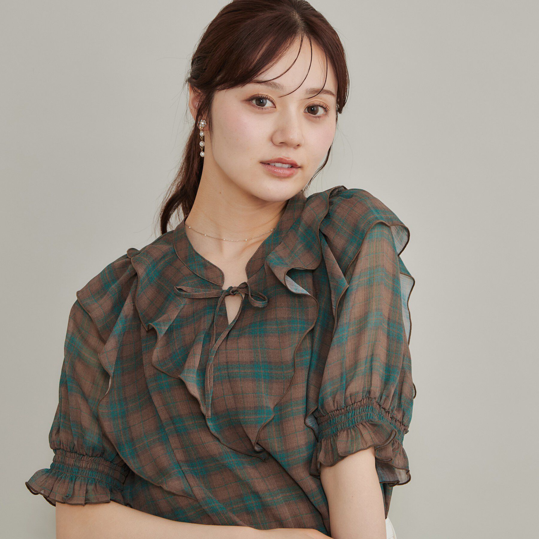 Couture broach「【楊柳シフォンで涼しく】フリルチェックブラウス」|シャツ・ブラウス|