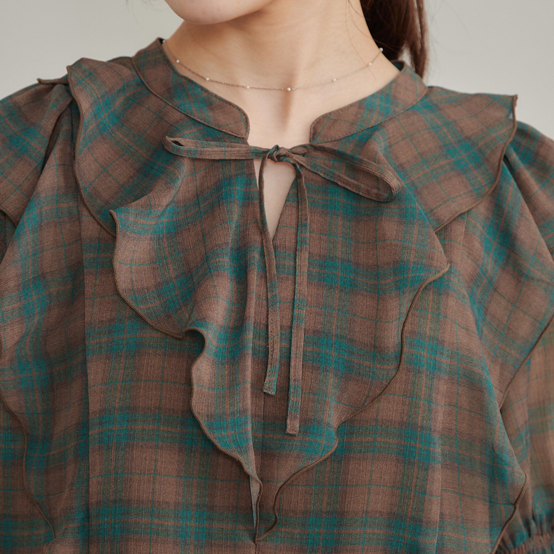 Couture broach「【楊柳シフォンで涼しく】フリルチェックブラウス」|シャツ・ブラウス|