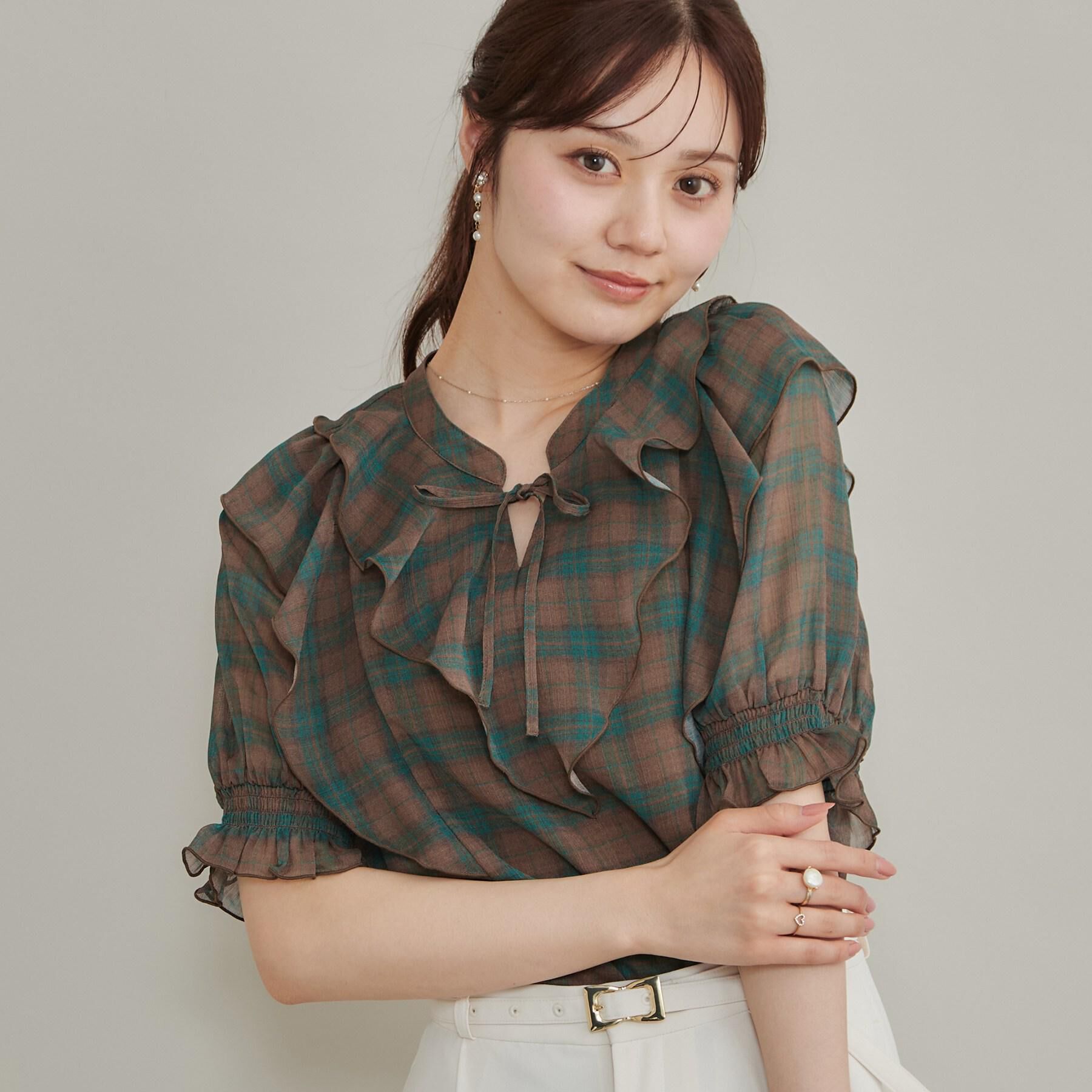 Couture broach「【楊柳シフォンで涼しく】フリルチェックブラウス」|シャツ・ブラウス|