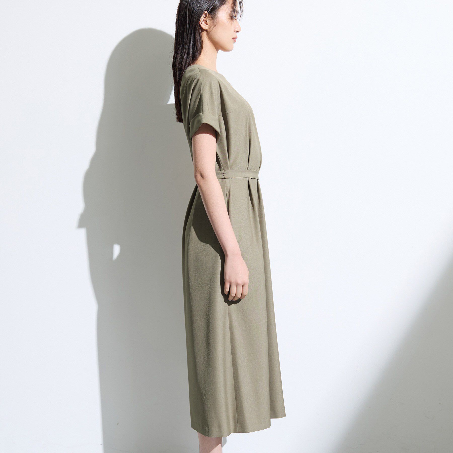 INDIVI「【華奢見え】ベルト付きナローワンピース」|ワンピース|