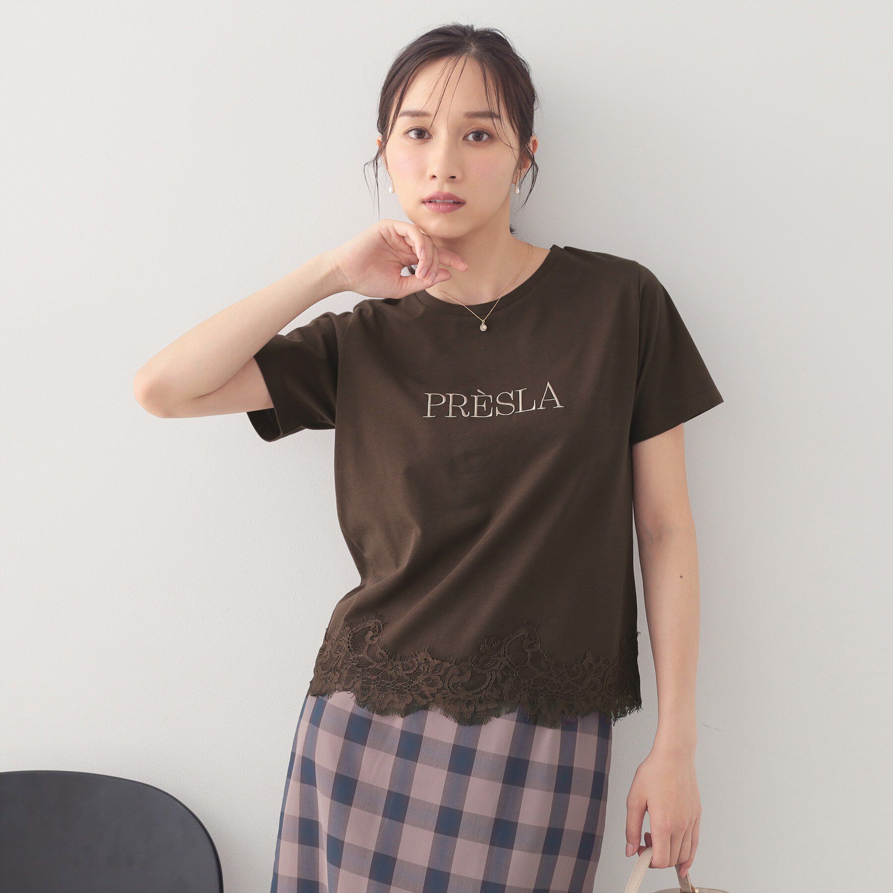 index「【接触冷感／UVケア】裾レースロゴTシャツ《洗濯機OK》」|Tシャツ・カットソー|