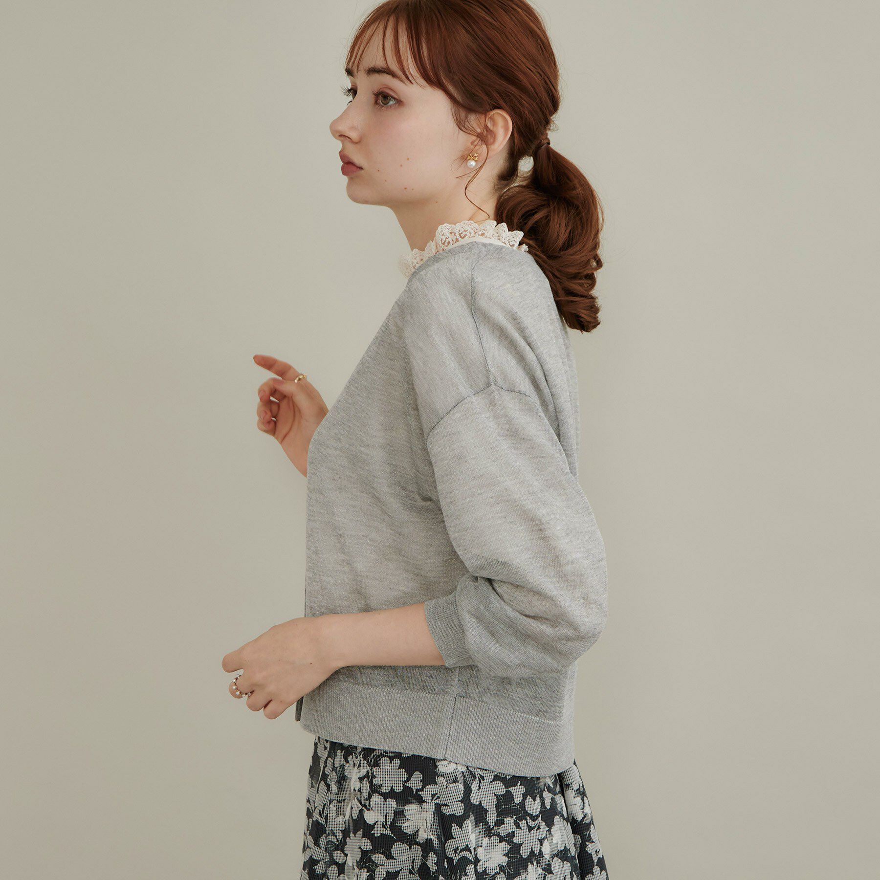 Couture broach「【上品な透け感】ダブルパール調釦 愛されシアーカーディガン」|カーディガン|