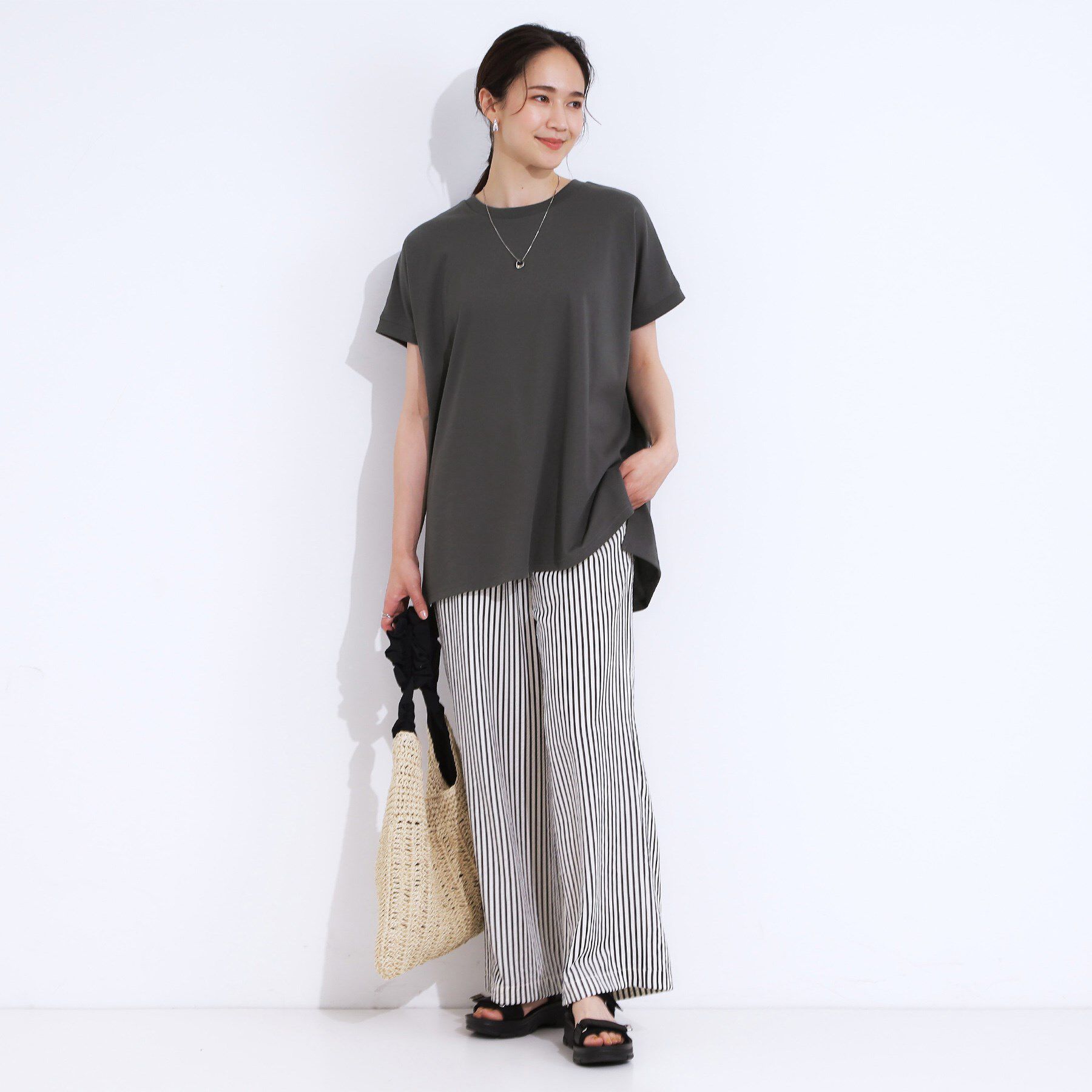 SHOO･LA･RUE「【洗える/S-LL/ひんやり/UV】汗をかいても気になりにくい スリットトップス」|Tシャツ・カットソー|