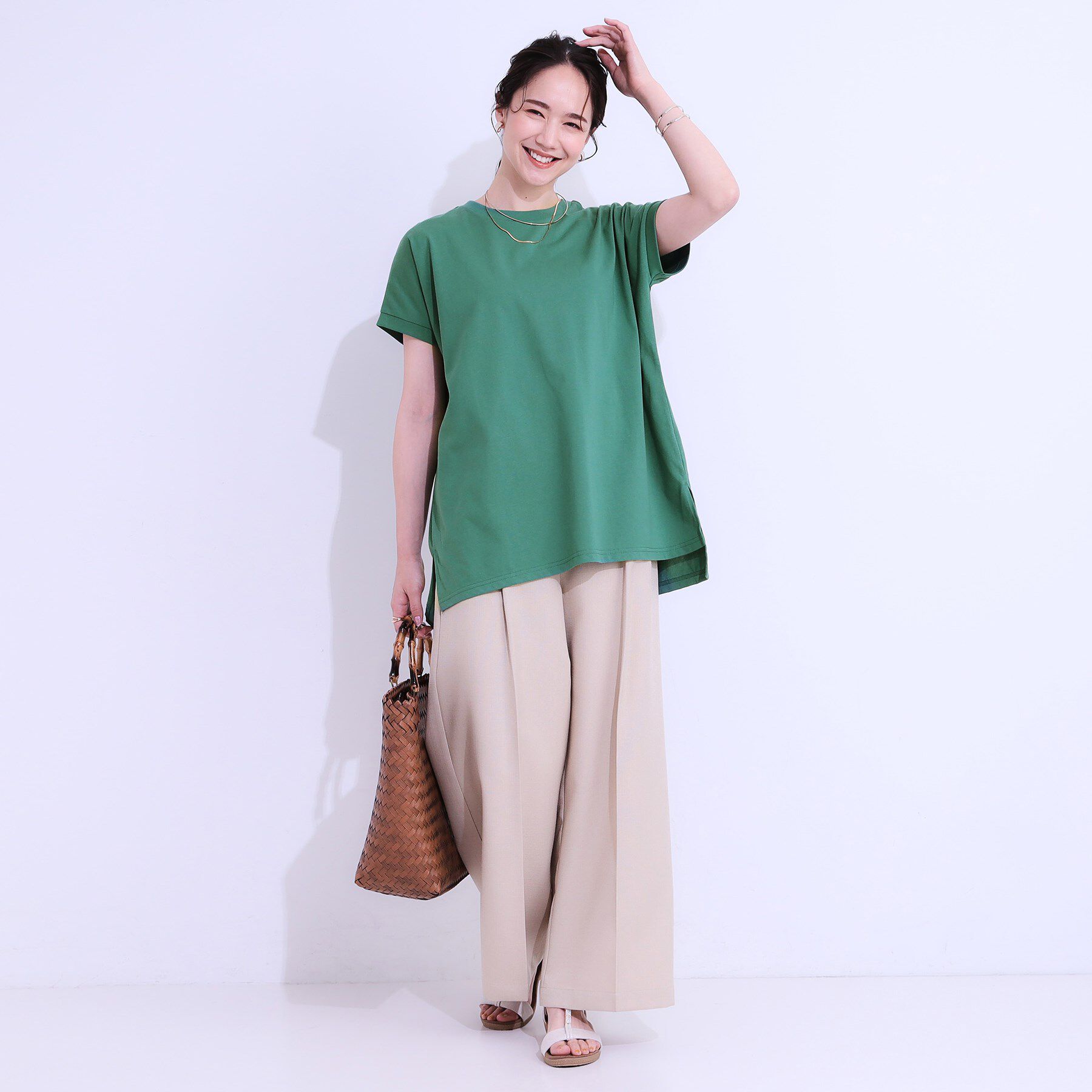 SHOO･LA･RUE「【洗える/S-LL/ひんやり/UV】汗をかいても気になりにくい スリットトップス」|Tシャツ・カットソー|