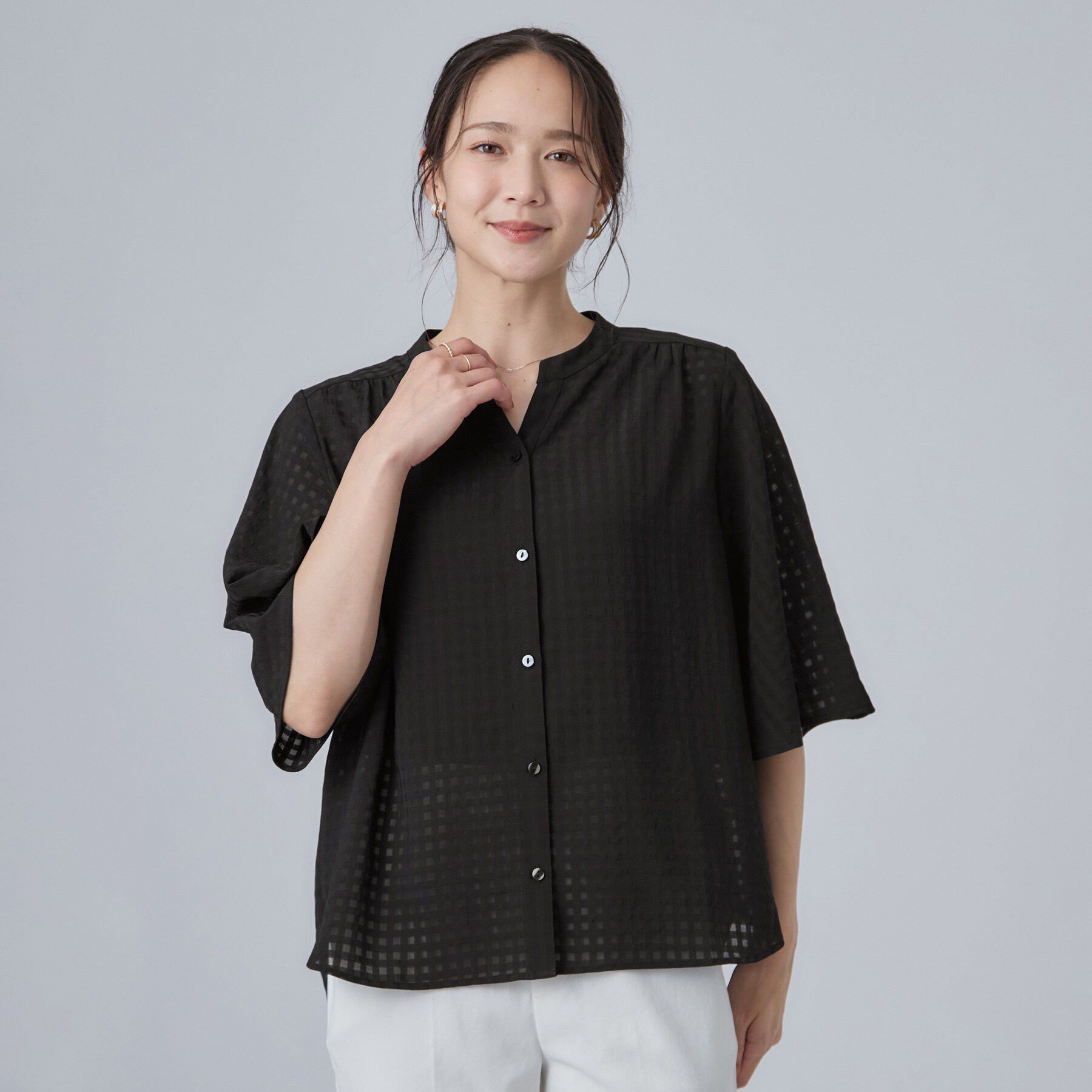 SHOO･LA･RUE「【洗濯機可/S-LL】大人も甘すぎず着られる ギンガムシアーブラウス」|シャツ・ブラウス|