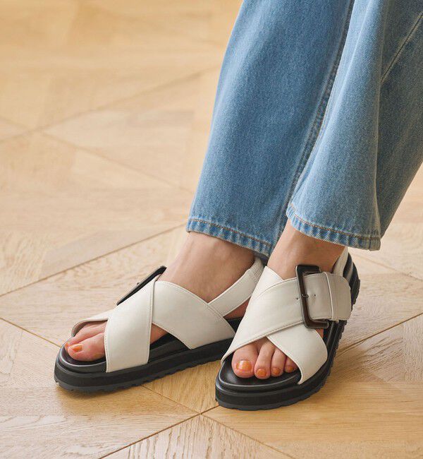 BEAUTY&YOUTH UNITED ARROWS「ビッグバックル クロスストラップ サンダル」|サンダル|OFF WHITE