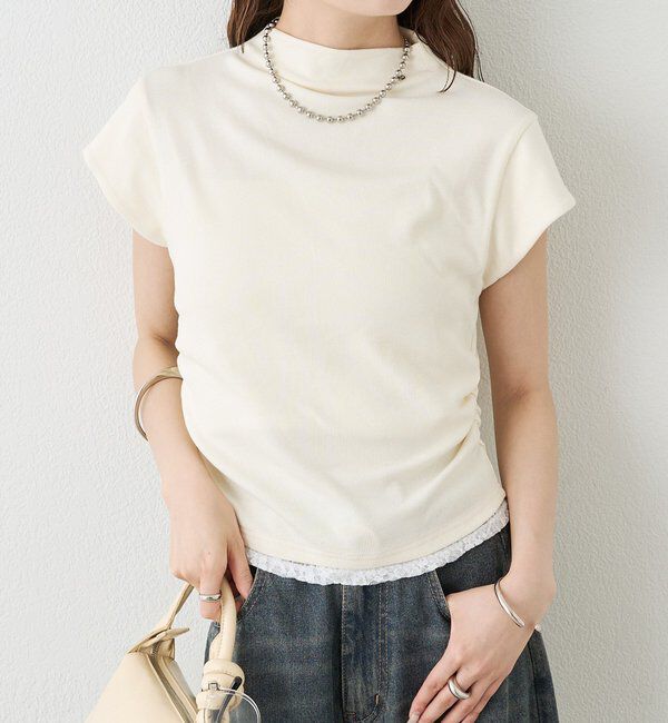  「プレート付きハイネックTシャツ」|Tシャツ・カットソー|アイボリー