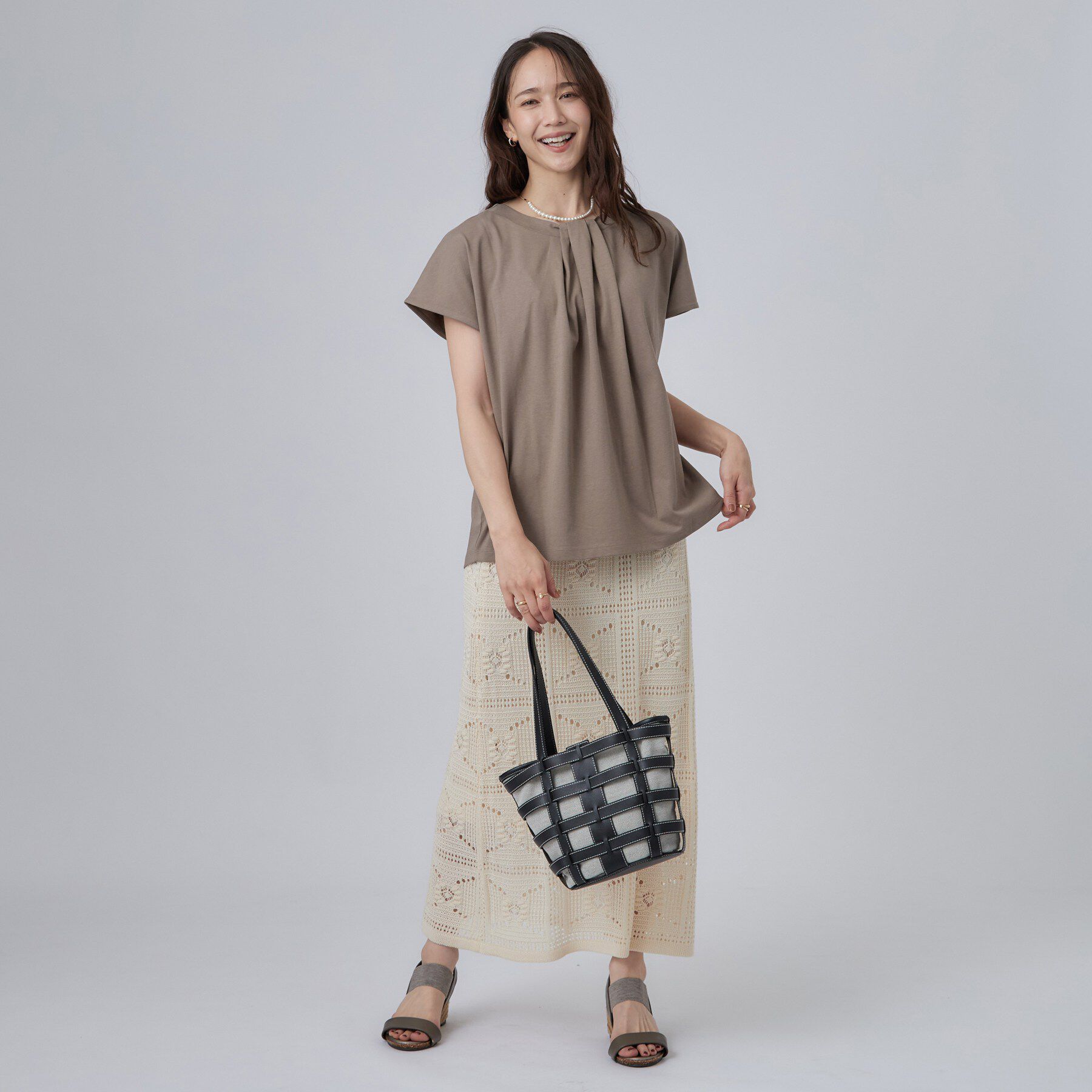 SHOO･LA･RUE「【ひんやり/前後2WAY/S-LL】楽に着られて好印象 やわらかトップス」|Tシャツ・カットソー|