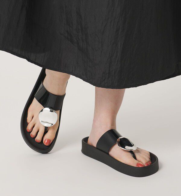 BEAUTY&YOUTH UNITED ARROWS「＜VOICES CULTURE＞メタルモチーフ トング サンダル」|サンダル|BLACK