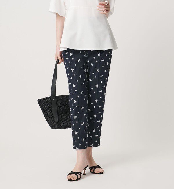 UNITED ARROWS「エンブロイダリー フラワー スリム テーパードパンツ ‐ウォッシャブル‐」|チノ|