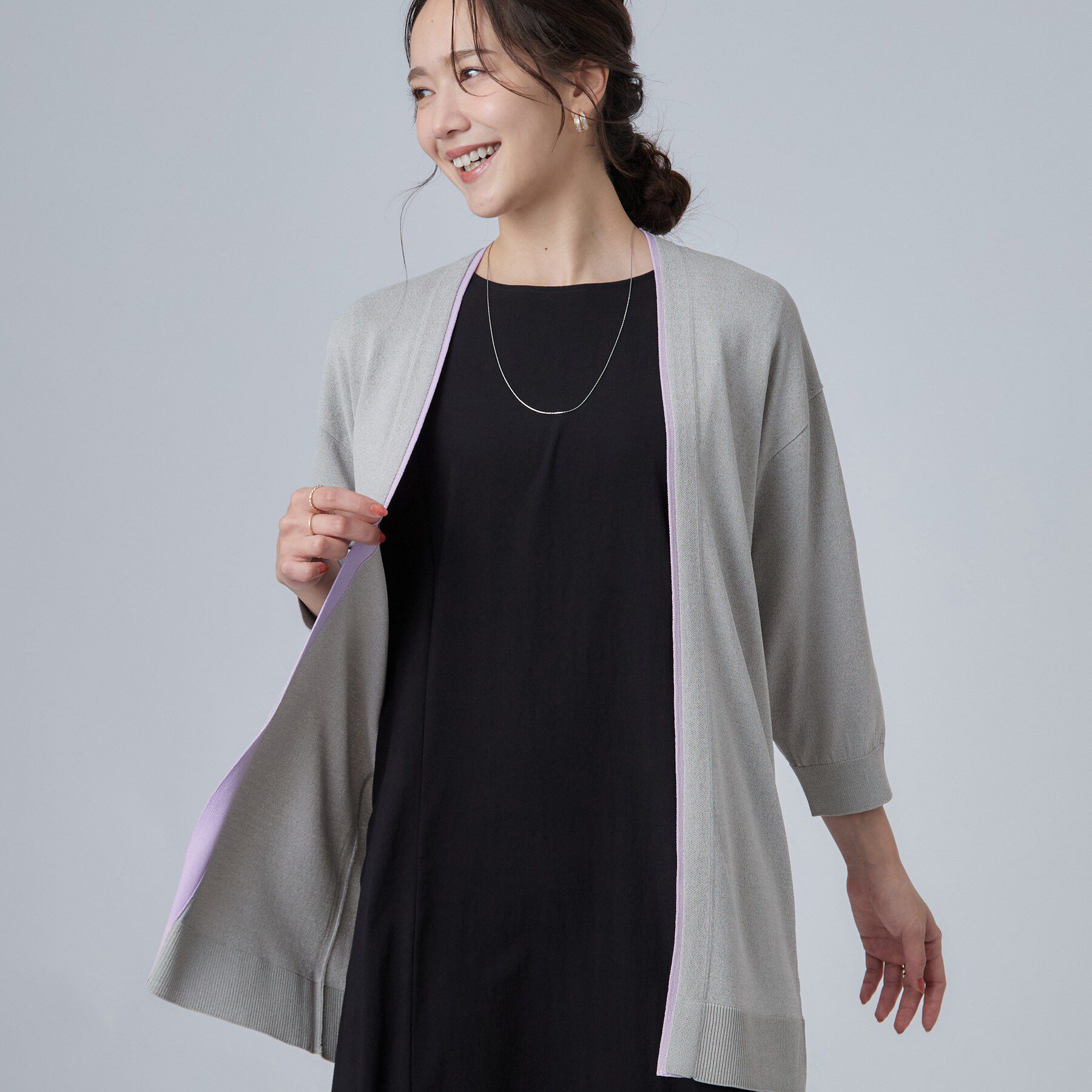 SHOO･LA･RUE「【袖丈選べる/UV/毛玉になりにくい】配色デザインがポイント ひんやりボタンレスカーディガン」|カーディガン|グレー(712)