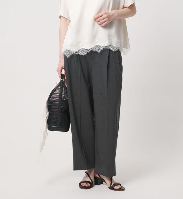 UNITED ARROWS「タック テーパード クロップド パンツ」|チノ|DK.GRAY
