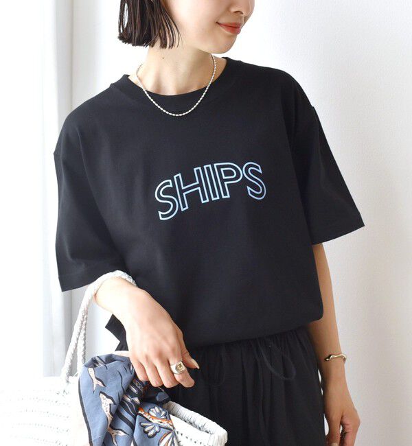 SHIPS for women「【累計販売数9万枚突破!!】【WEB限定】 SHIPS ラウンド プリント ロゴ TEE」|Tシャツ・カットソー|ブラック