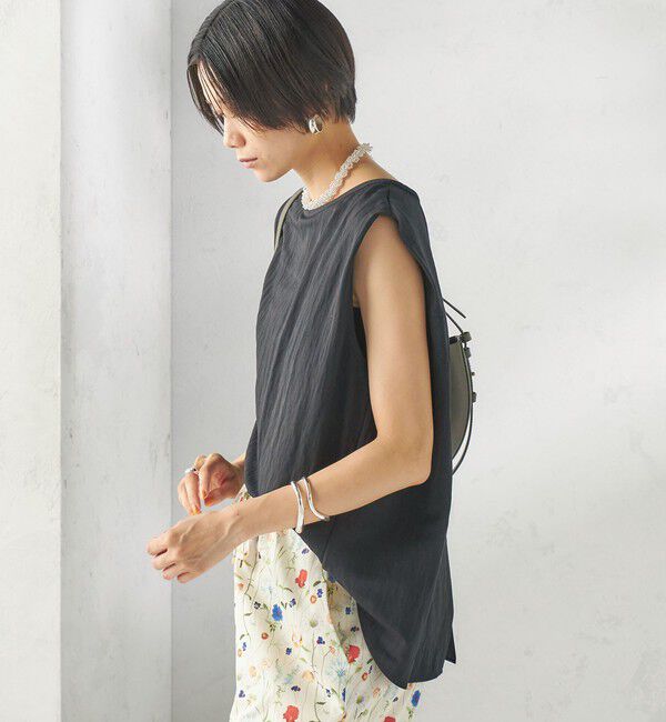 SHIPS for women「【実力派ベーシック】〈手洗い可能〉レーヨン ナイロン 深 ベンツ ノースリーブ プルオーバー」|Tシャツ・カットソー|
