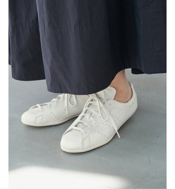 IENA「adidas originals STANSMITH LO PRO W スニーカー JR5700/JR6010」|スニーカー|ホワイト