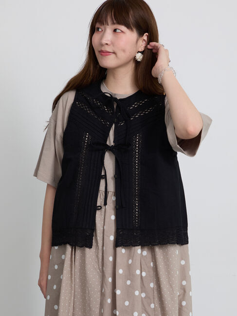Samansa Mos2「レース&times;ピンタックリボンベスト《限定カラーあり》」|ダウンベスト・ベスト|ブラック