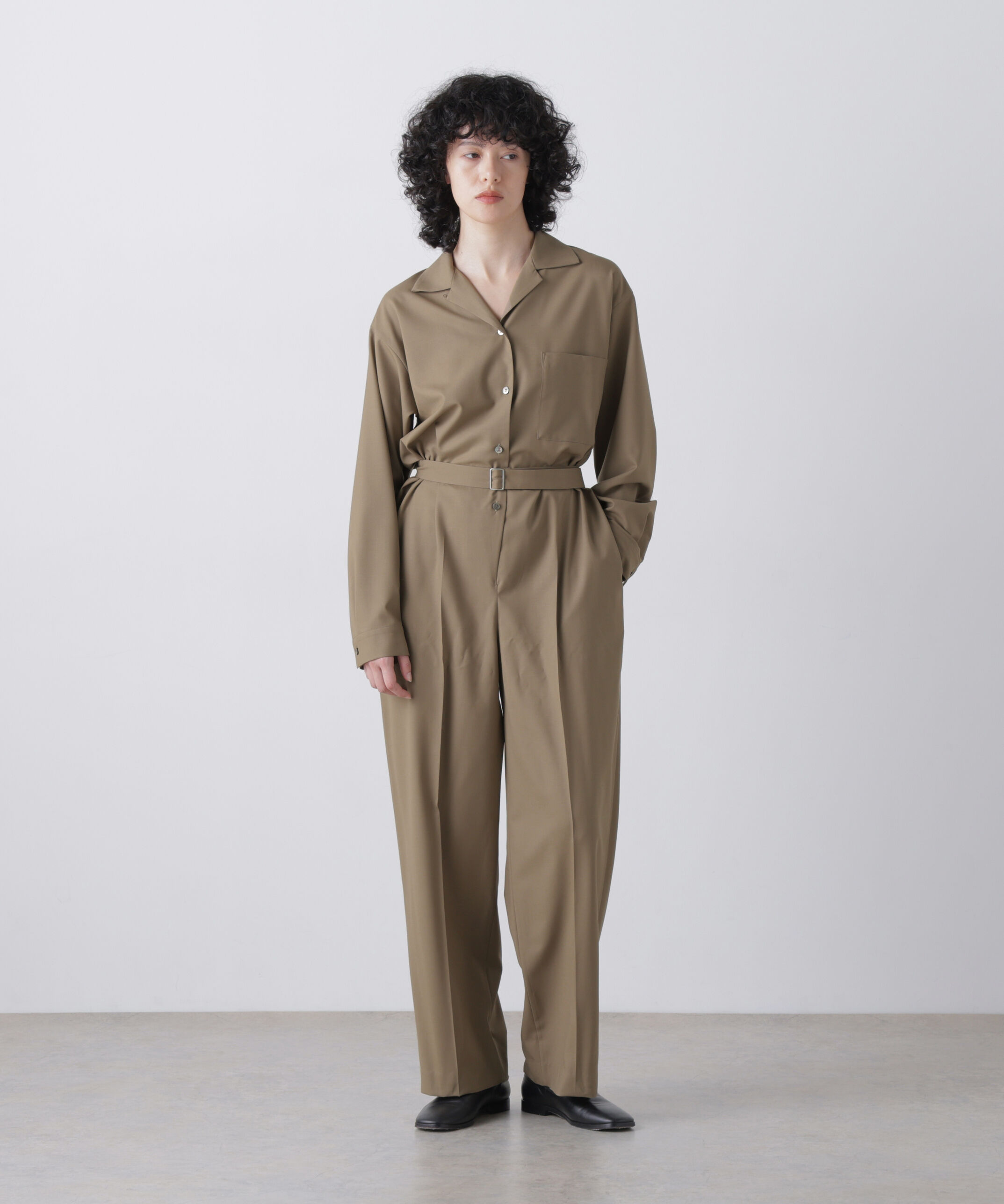 YLEVE 「YLEVE / SUPER 140&rsquo;s WOOL TROPICAL ALL-IN-ONE」|ワンピース|BEIGE