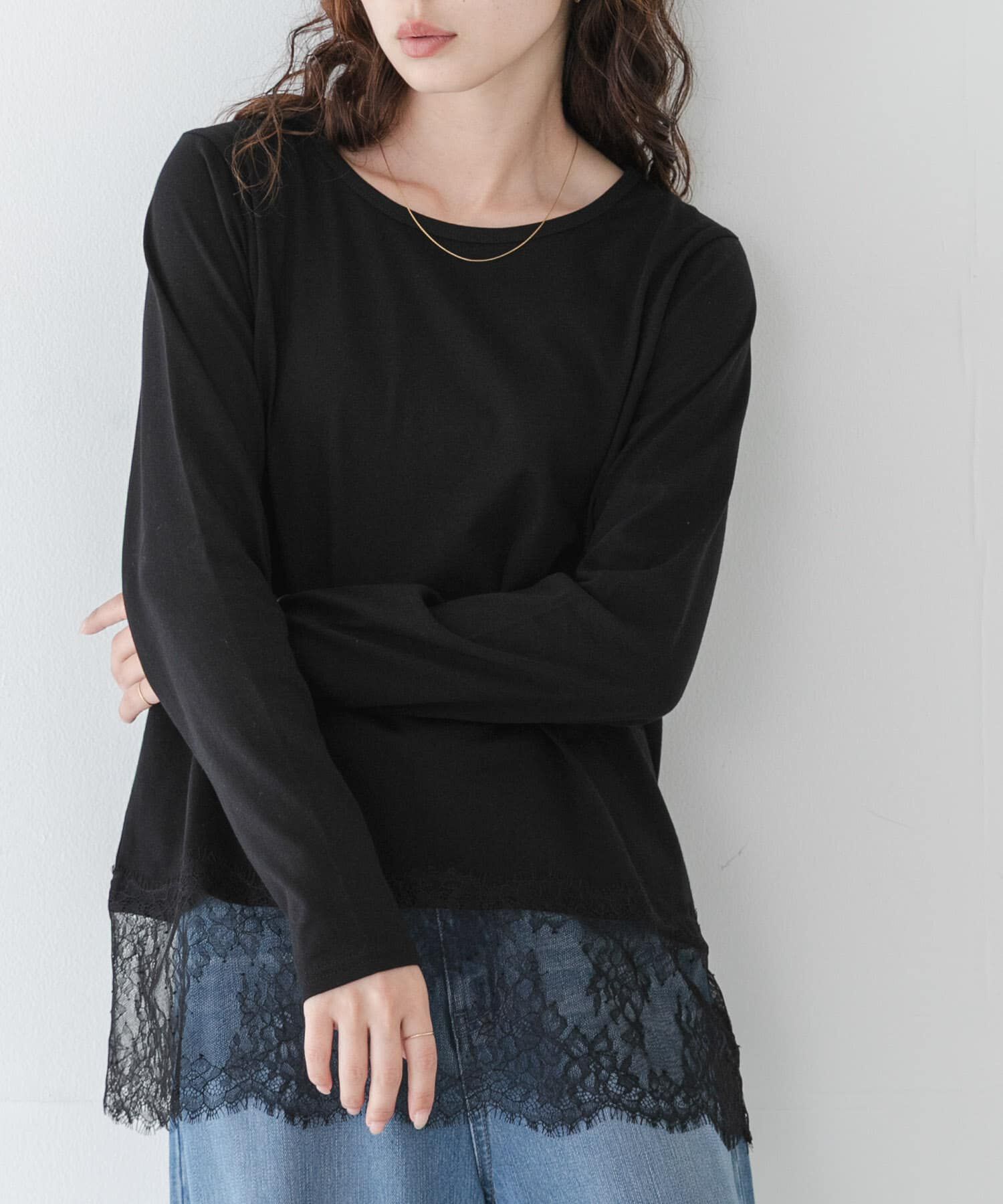 Sonny Label 「『WEB限定』ルーズフィットレースヘムロングTシャツ」|Tシャツ・カットソー|ブラック