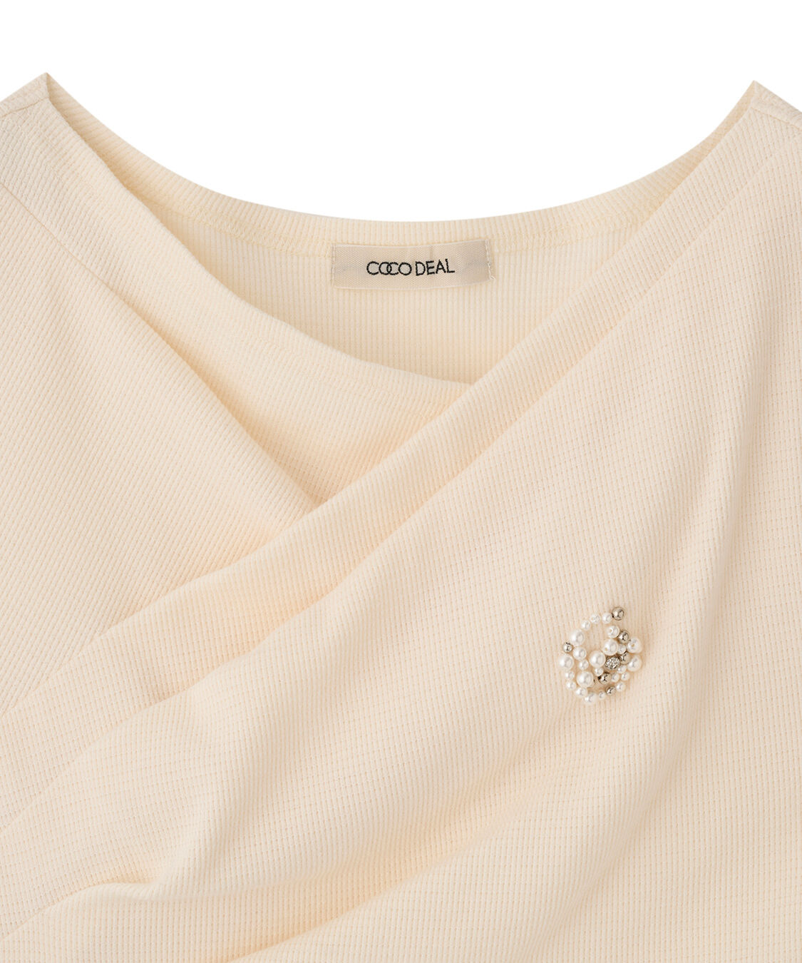 COCO DEAL「ワンポイントビジューロゴカットトップス」|Tシャツ・カットソー|