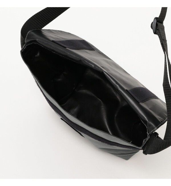BEAMS「【別注】DEMARTINI / Messenger Bag」|リュック|