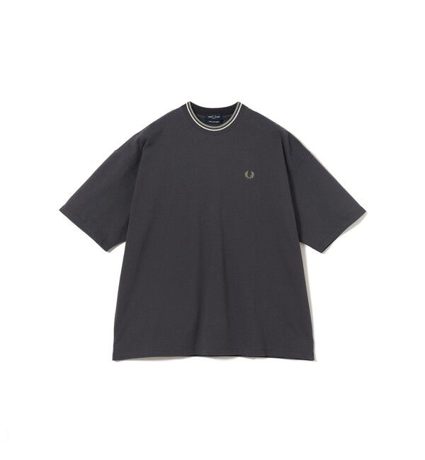 BEAMS「BEAMS｜【別注】FRED PERRY / Oversized Tipped Pique T-shirt｜Tシャツ｜半袖 鹿の子素材」|Tシャツ・カットソー|ANCHOR_GREY