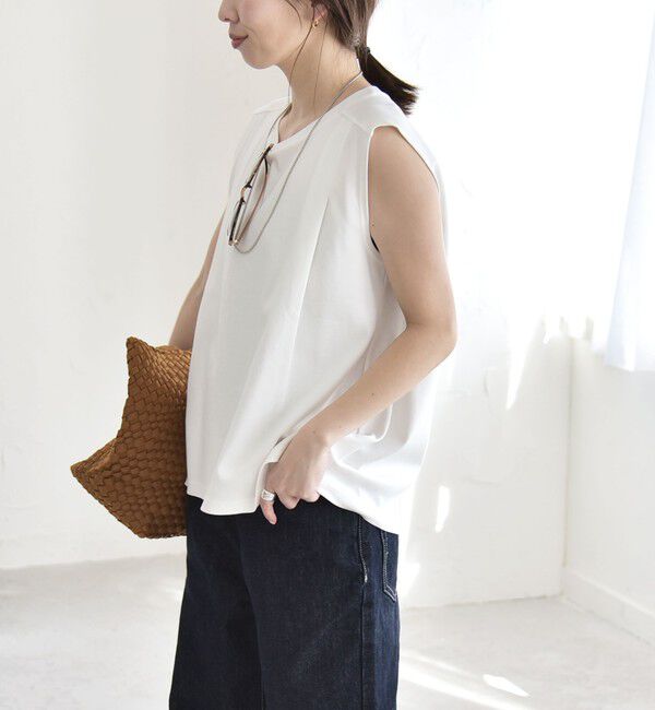 quaranciel「quaranciel:〈接触冷感/汗染み防止加工/洗濯機可能〉クルー ノースリーブ TEE」|Tシャツ・カットソー|