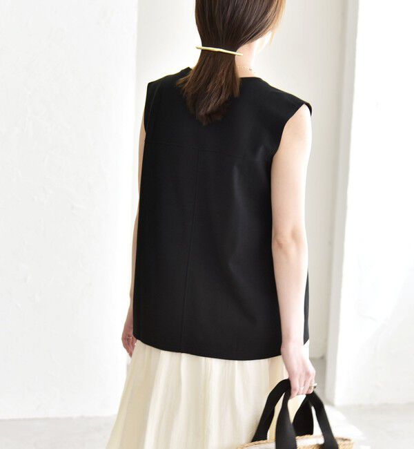 quaranciel「quaranciel:〈接触冷感/汗染み防止加工/洗濯機可能〉クルー ノースリーブ TEE」|Tシャツ・カットソー|