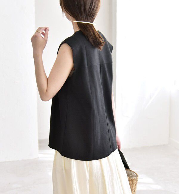 quaranciel「quaranciel:〈接触冷感/汗染み防止加工/洗濯機可能〉クルー ノースリーブ TEE」|Tシャツ・カットソー|