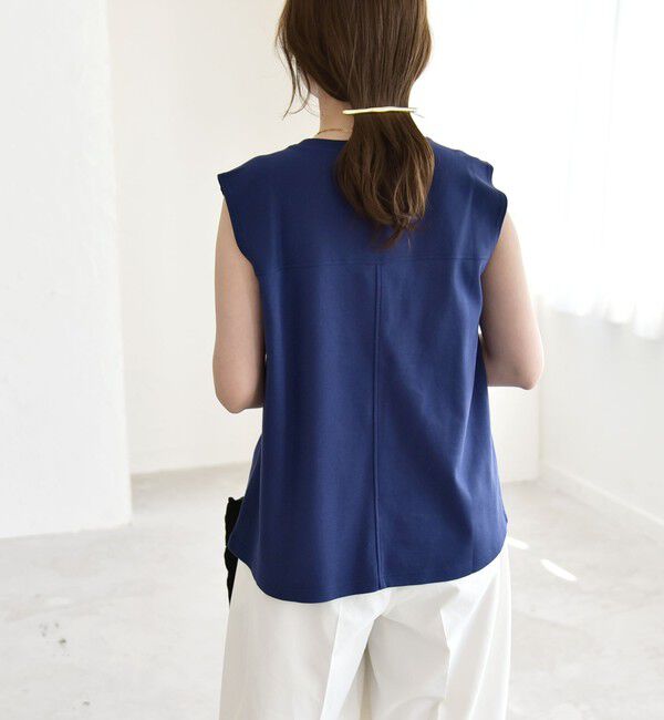 quaranciel「quaranciel:〈接触冷感/汗染み防止加工/洗濯機可能〉クルー ノースリーブ TEE」|Tシャツ・カットソー|