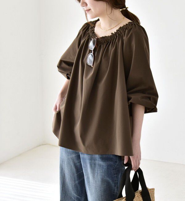 quaranciel「quaranciel:〈接触冷感/UVカット/撥水加工〉ギャザー オフショル ラッシュガード ブラウス」|シャツ・ブラウス|