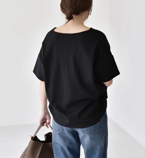 quaranciel「quaranciel:〈接触冷感/汗染み防止加工/洗濯機可能〉Vネック タック ハーフスリーブ TEE」|Tシャツ・カットソー|