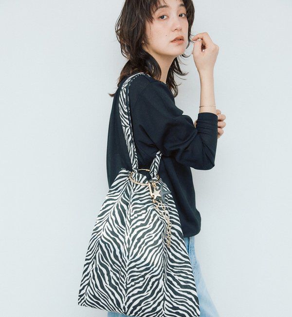  「【Yossshiiii企画/軽量/大容量】チャーム付きアニマルジャガードトート」|ショルダー・メッセンジャー|