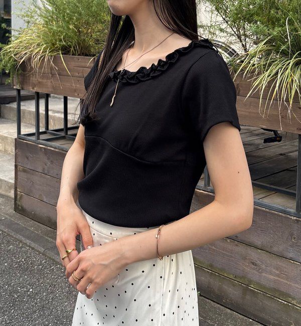  「フリルネックリブＴ」|Tシャツ・カットソー|