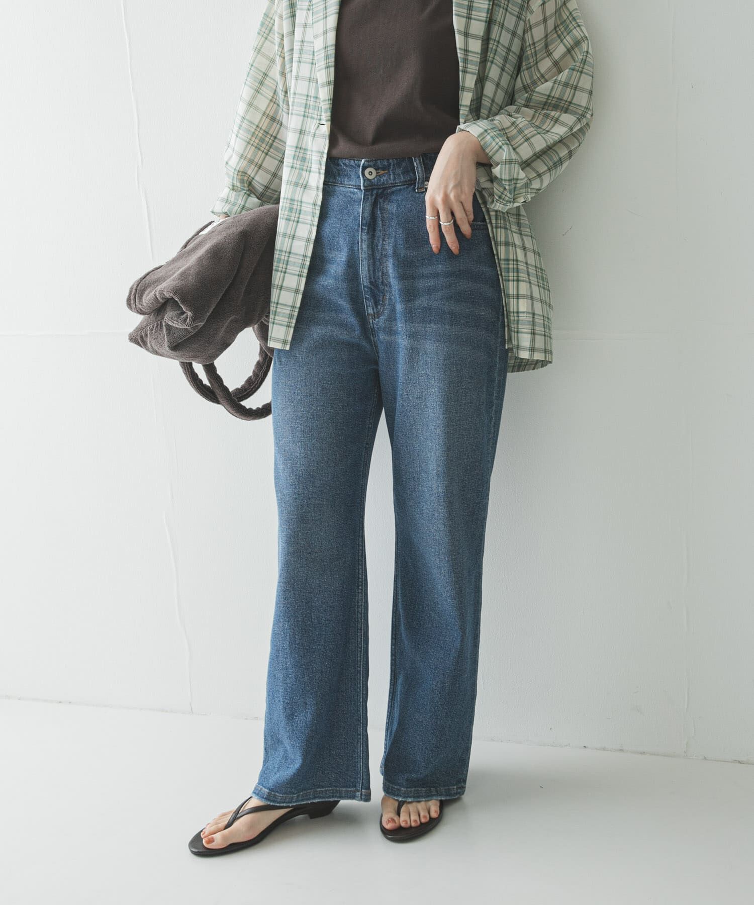 URBAN RESEARCH「『3サイズ展開』綿麻デニムストレートパンツ」|デニム|ブルー