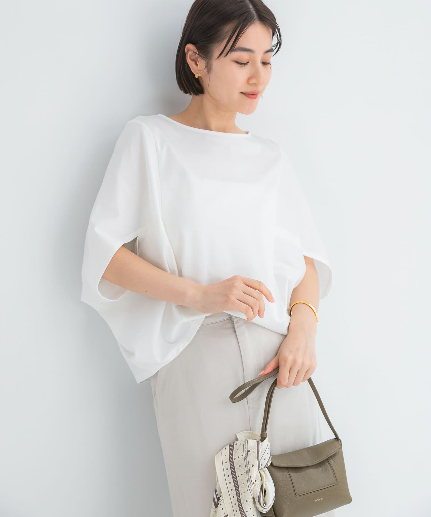 URBAN RESEARCH ROSSO「『WEB/一部店舗限定』UVカットクールタッチ5分袖ドルマンプルオーバー」|Tシャツ・カットソー|オフホワイト