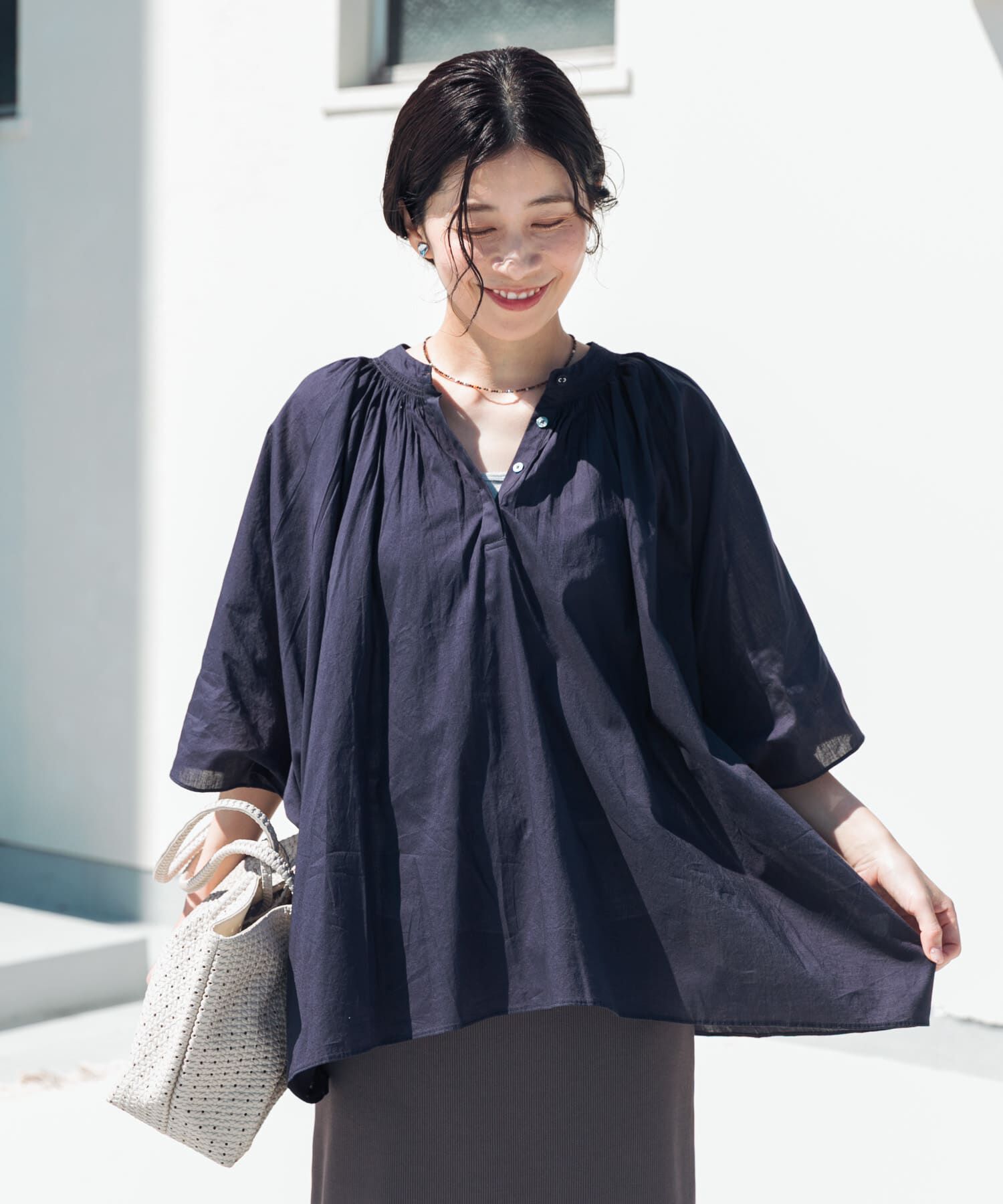 URBAN RESEARCH DOORS「コットンボイルロールアップスリーブブラウス」|シャツ・ブラウス|