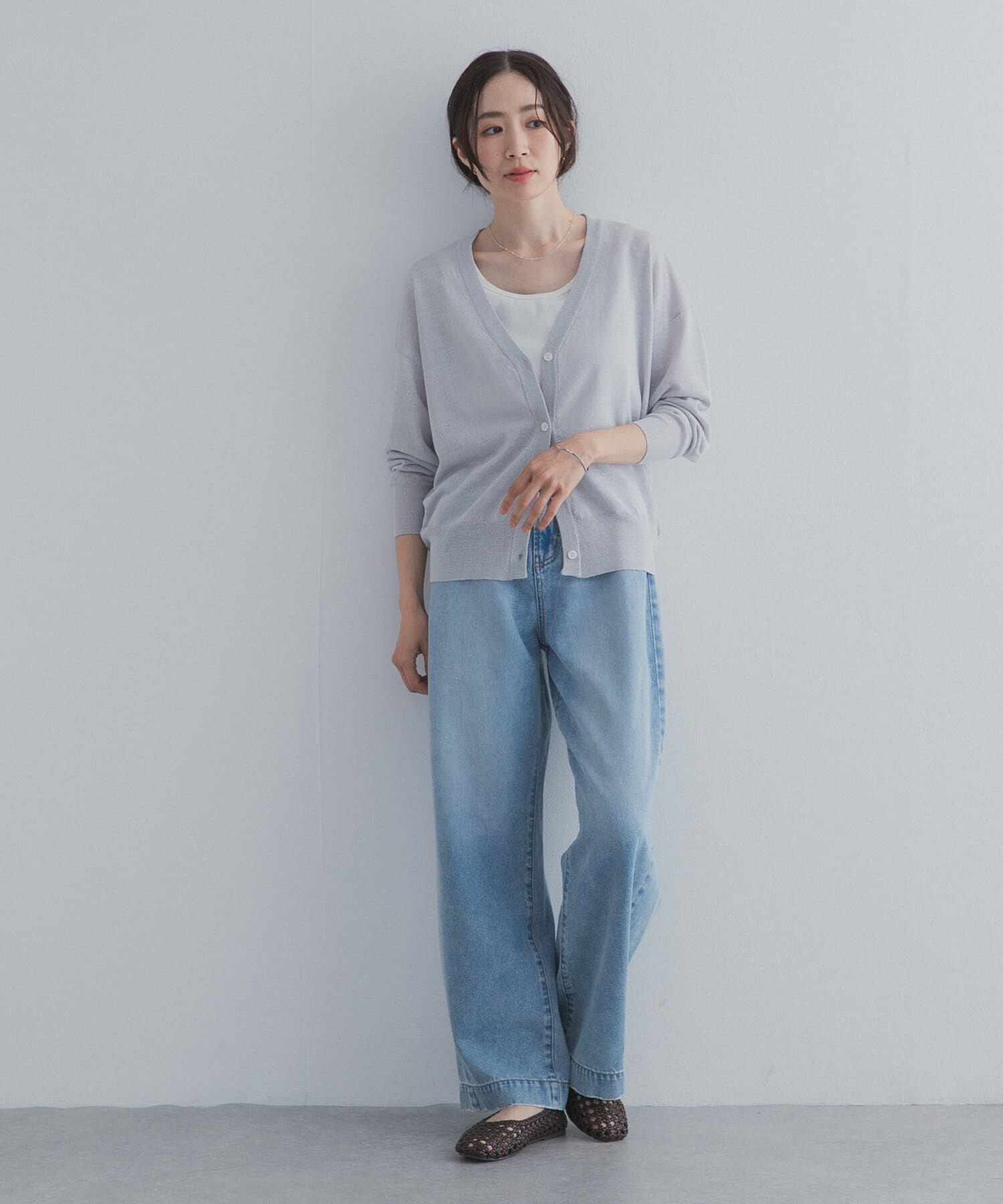 URBAN RESEARCH DOORS「リネン混Vネックショートカーディガン」|カーディガン|