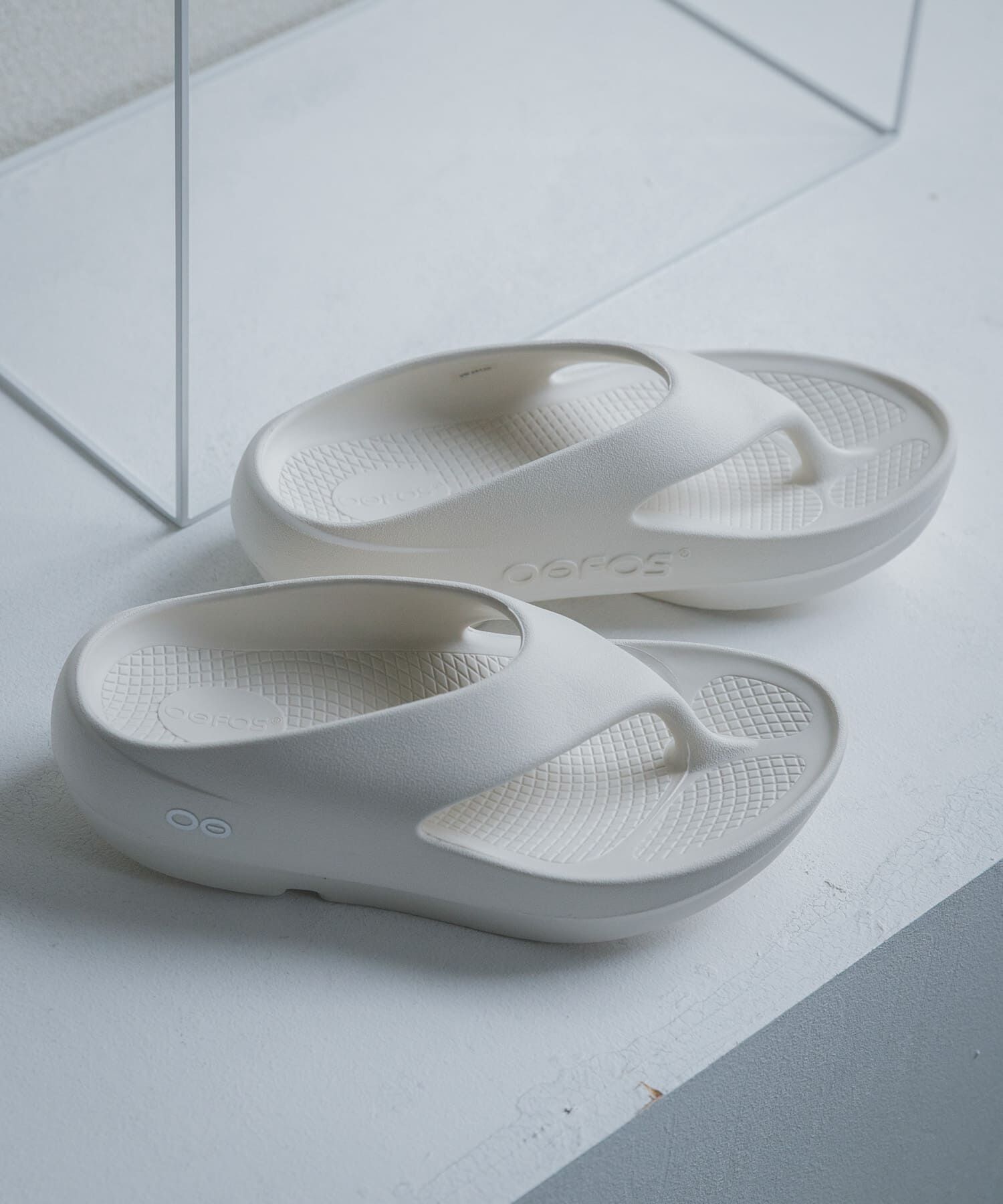 URBAN RESEARCH DOORS「OOFOS　OORIGINAL+」|サンダル|アイボリー