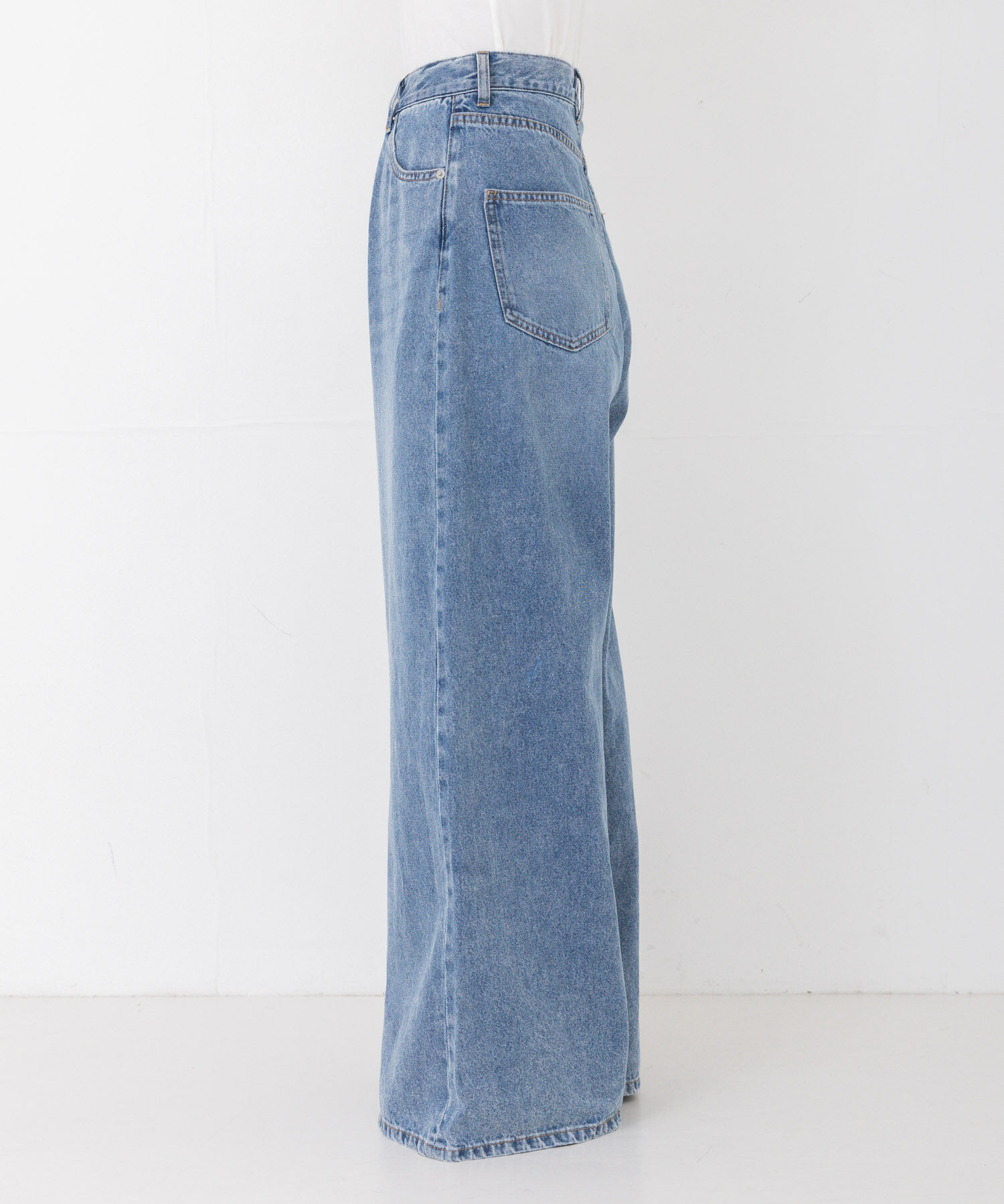 URBAN RESEARCH「Picchi Nia　HIGH RISE BUGGY DENIM」|デニム|