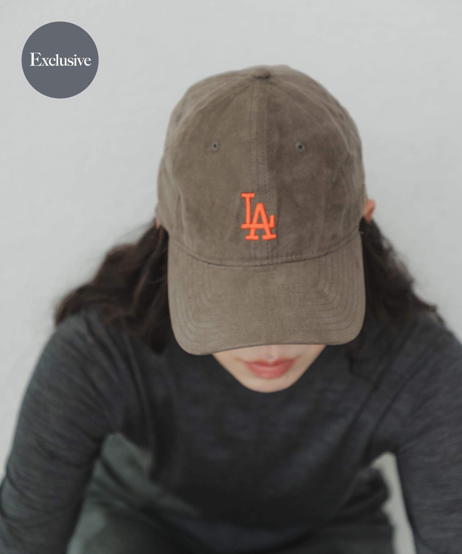 URBAN RESEARCH「『別注』New Era&times;URBAN RESEARCH　920 SUEDE」|キャップ・キャスケット|チャコールグレー
