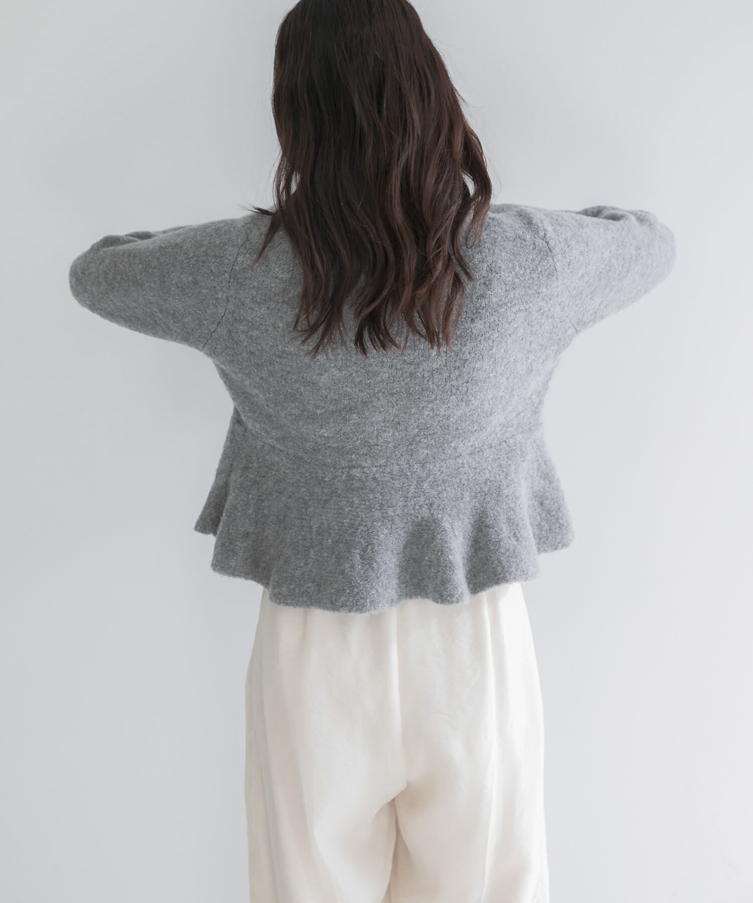 URBAN RESEARCH ROSSO「『WEB限定』ブークレーペプラムカーディガン」|カーディガン|