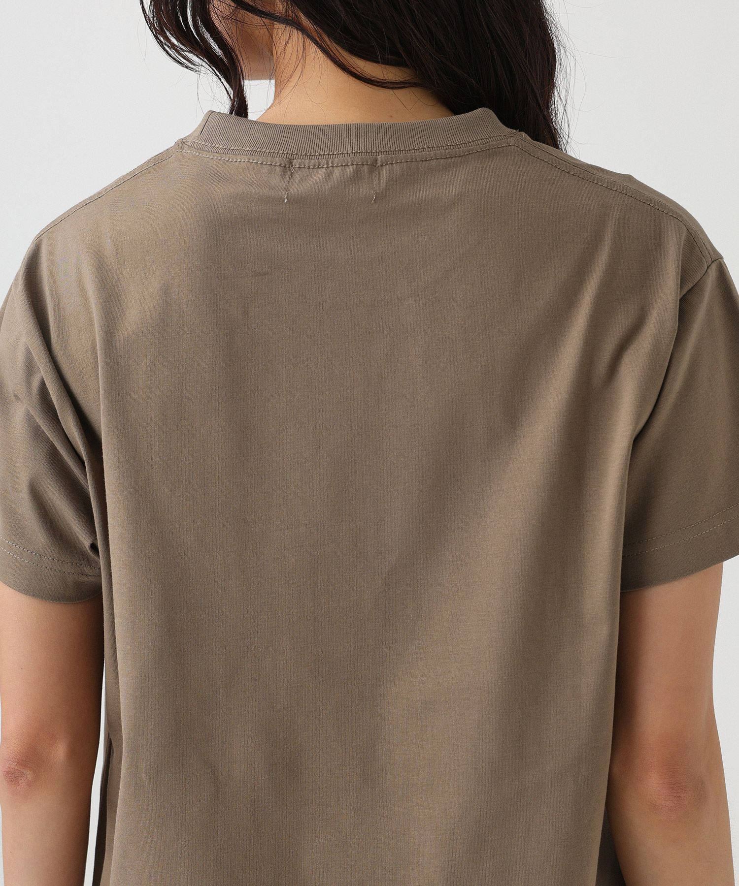  「【SHE is-.】＜別注＞フロントロゴT」|Tシャツ・カットソー|