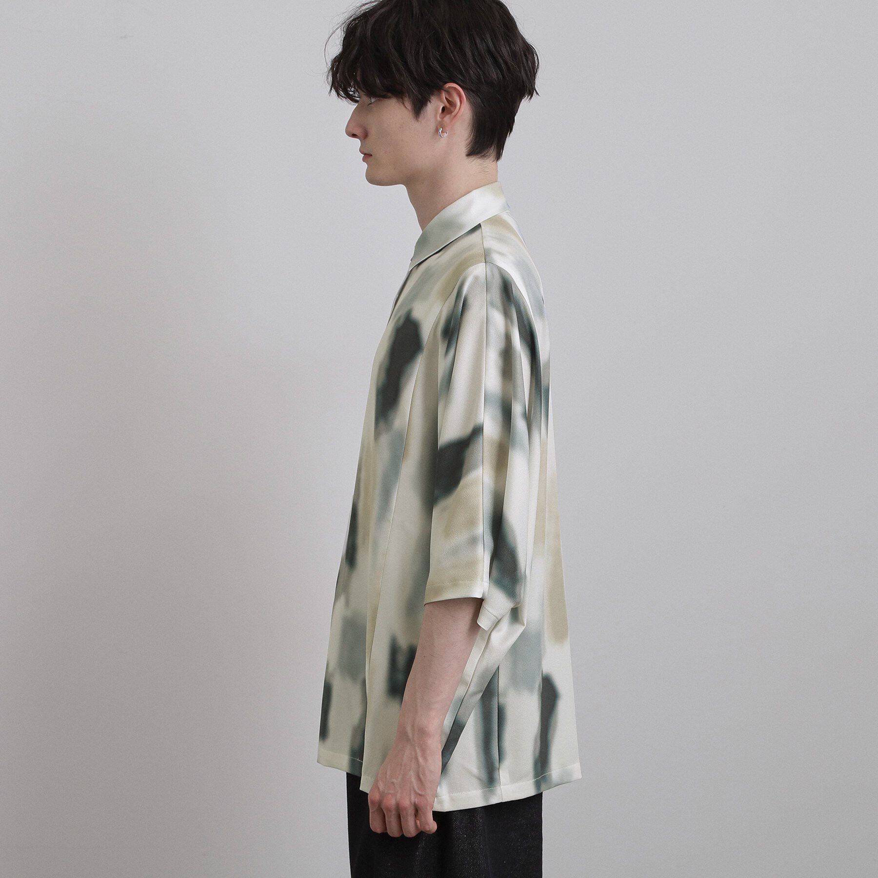 tk.TAKEO KIKUCHI「【今、売れています。】アブストラクトドルマンとろみシャツ/さらっとタッチ/ドレープ/美シルエット/総」|シャツ・ブラウス|
