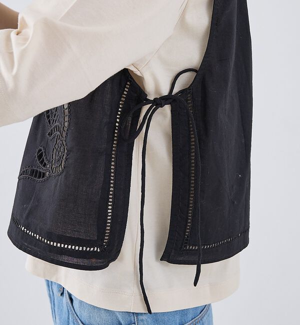 collex「カットワーク刺繍サイドリボンベスト」|ベスト・ジレ|